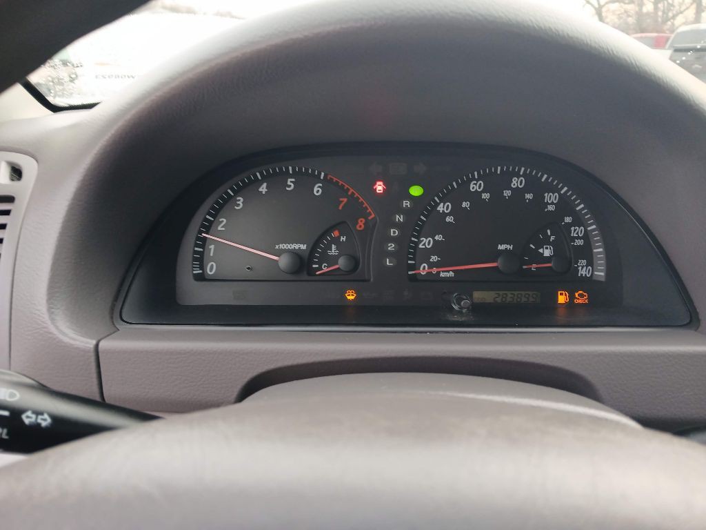 2004 Toyota Camry Image 15