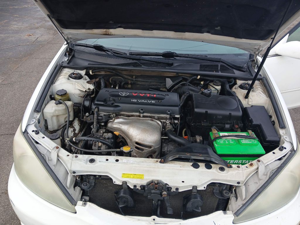 2004 Toyota Camry Image 16