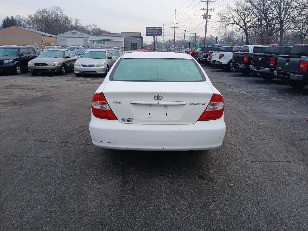 2004 Toyota Camry Image 3