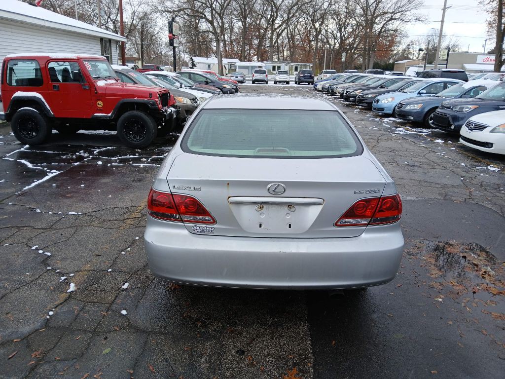 2005 Lexus ES Image 4