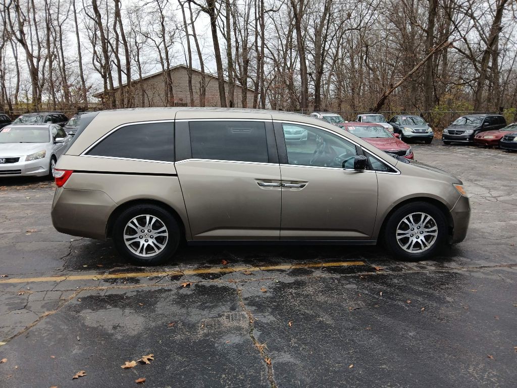 2012 Honda Odyssey Image 2