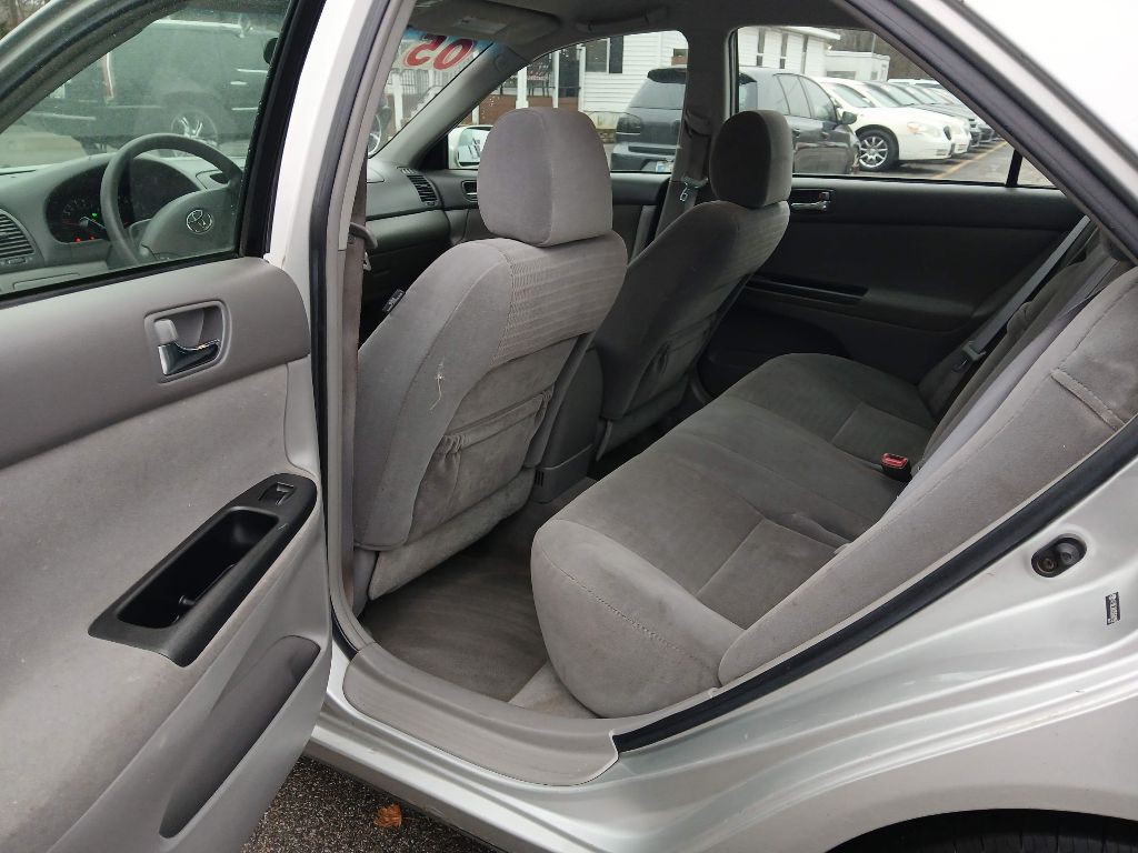 2005 Toyota Camry Image 8