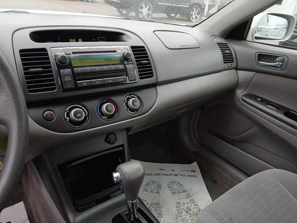 2005 Toyota Camry Image 11