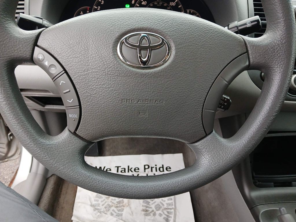 2005 Toyota Camry Image 13