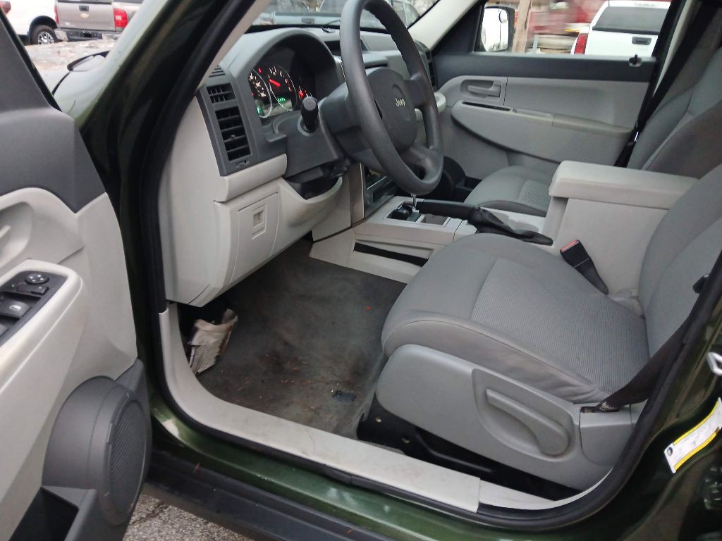 2008 Jeep Liberty Image 8
