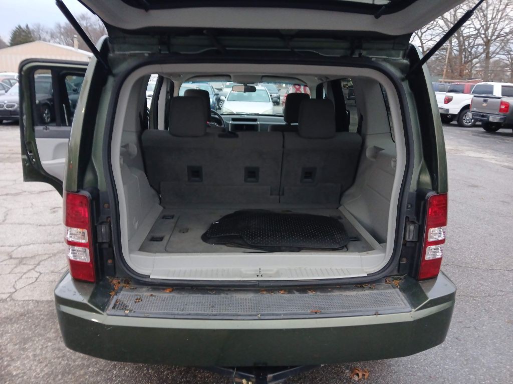 2008 Jeep Liberty Image 10