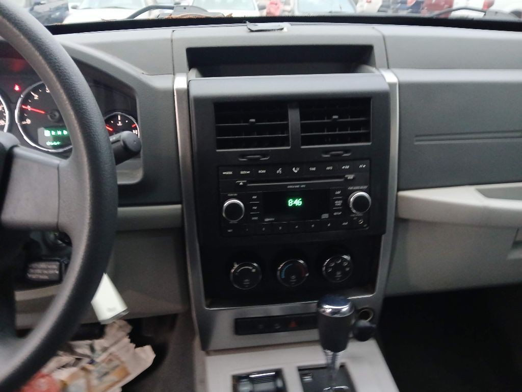 2008 Jeep Liberty Image 13