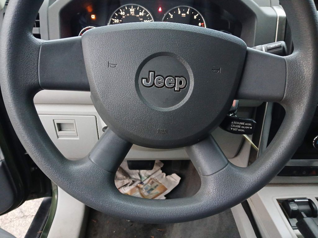 2008 Jeep Liberty Image 15
