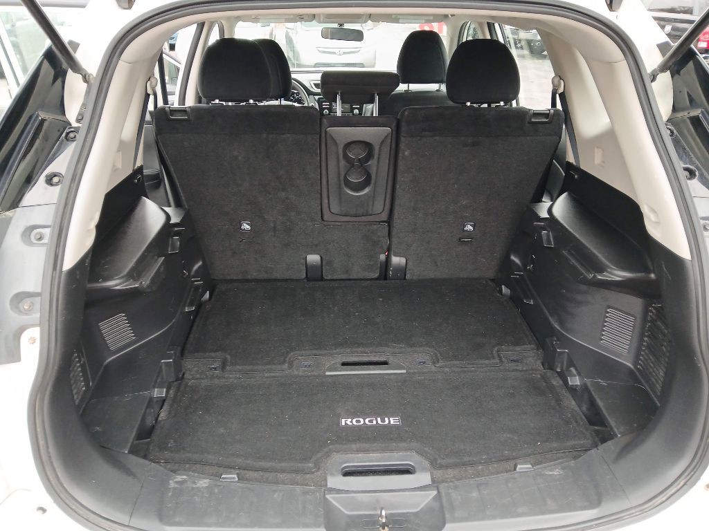 2016 Nissan Rogue Image 13