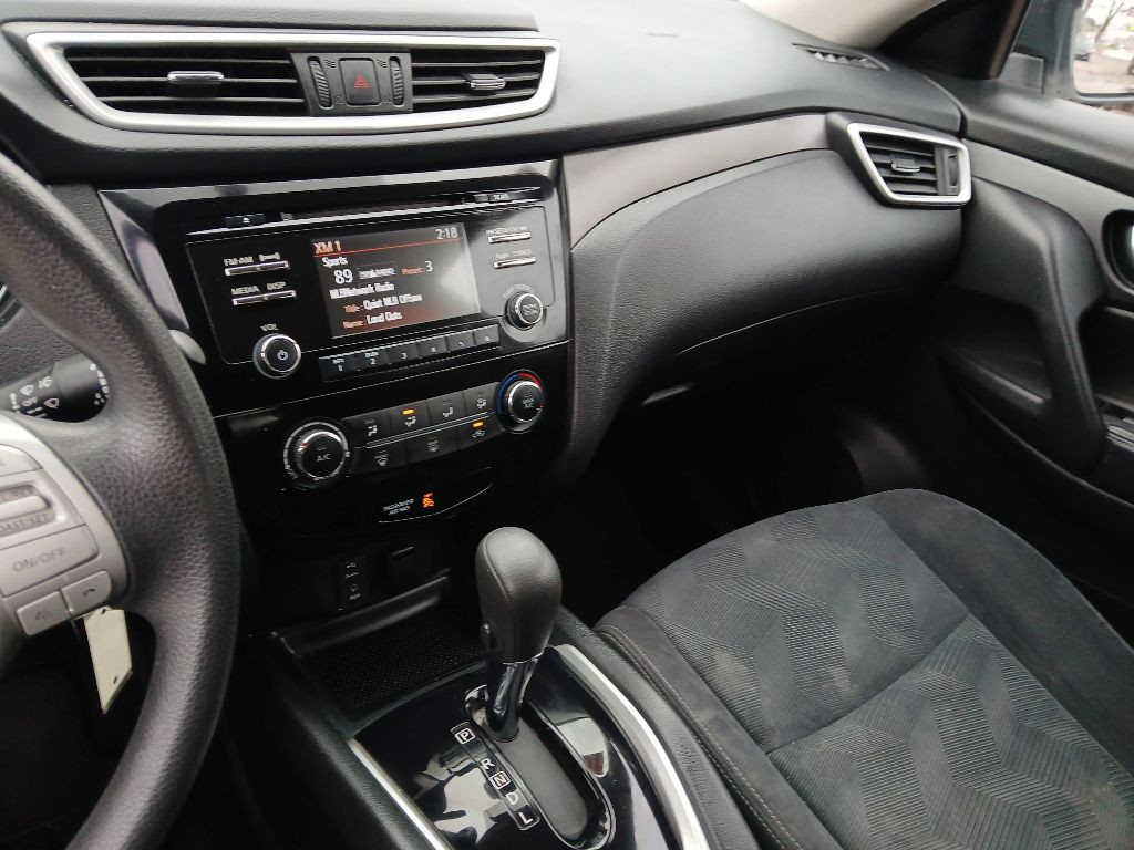 2016 Nissan Rogue Image 15