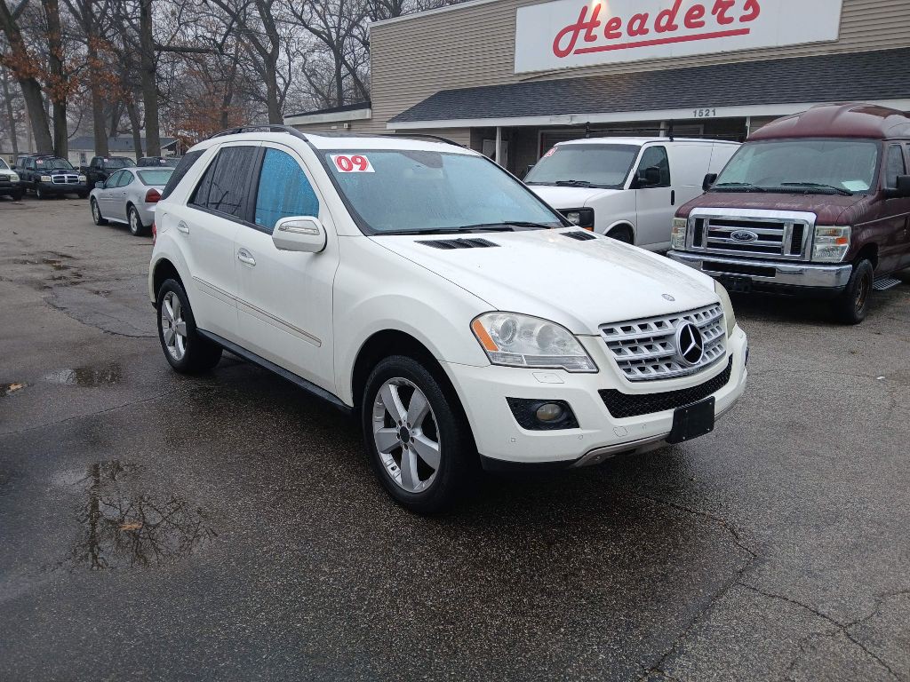 2009 Mercedes-Benz M-Class Image 7