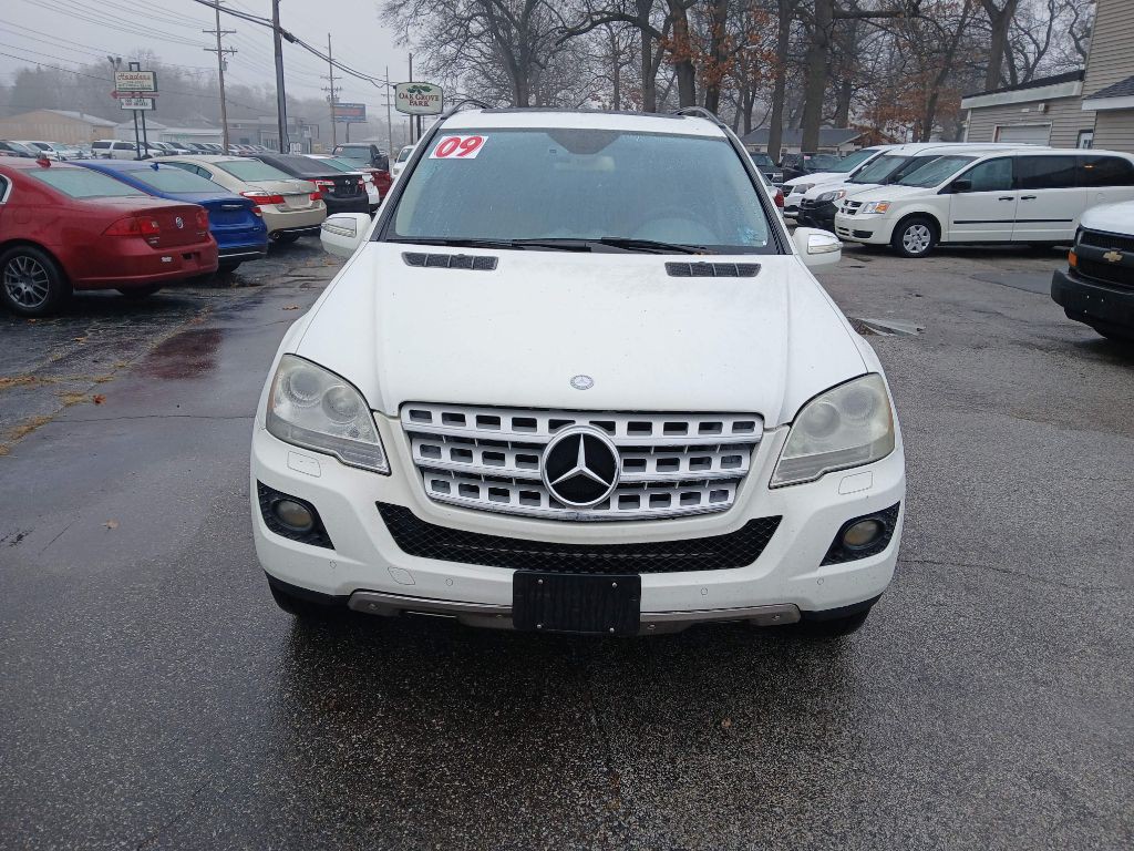 2009 Mercedes-Benz M-Class Image 8