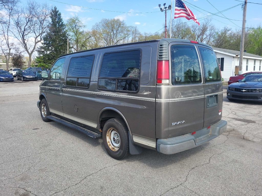 1999 GMC Savana Image 6