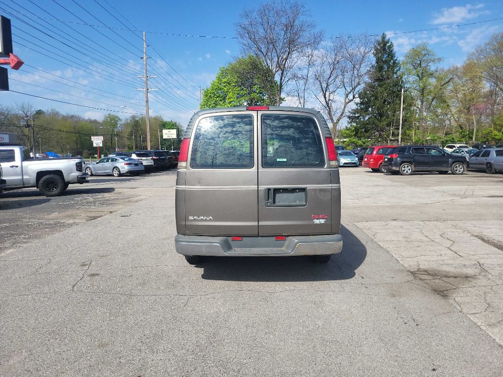 1999 GMC Savana Image 9