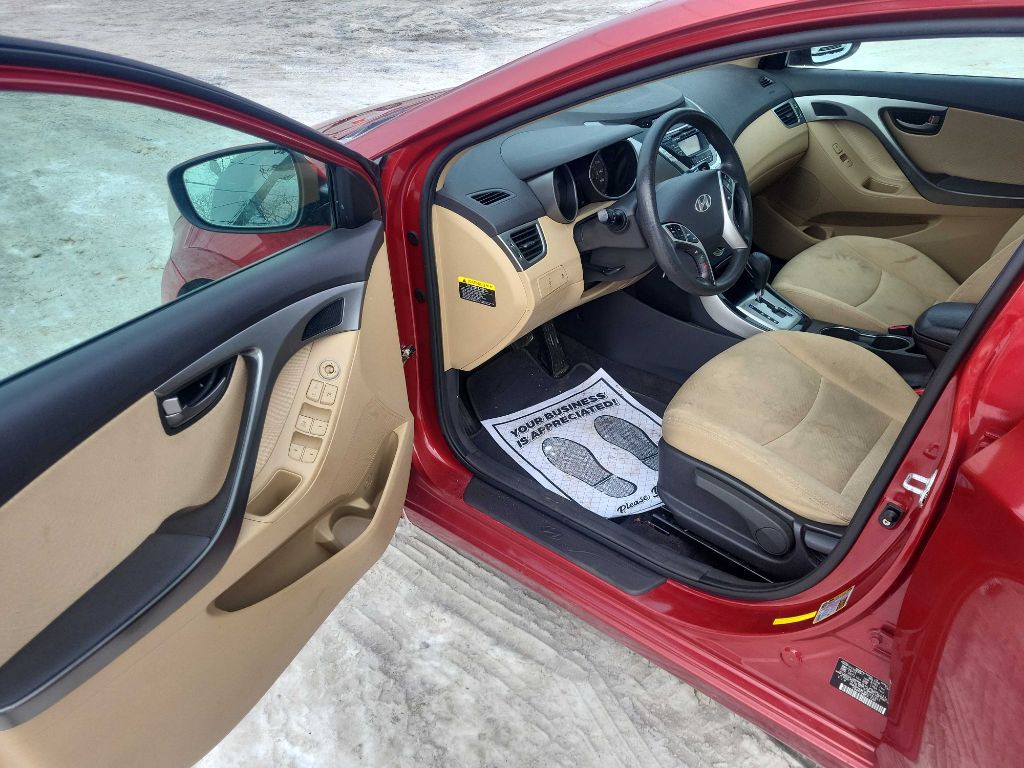 2011 Hyundai Elantra Image 10