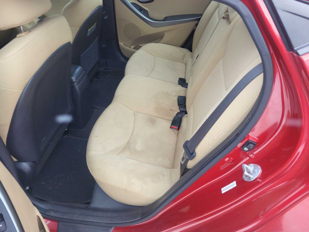 2011 Hyundai Elantra Image 11