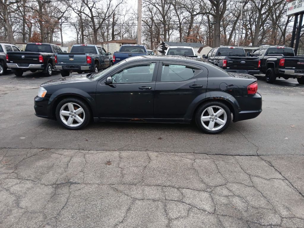 2011 Dodge Avenger Image 3