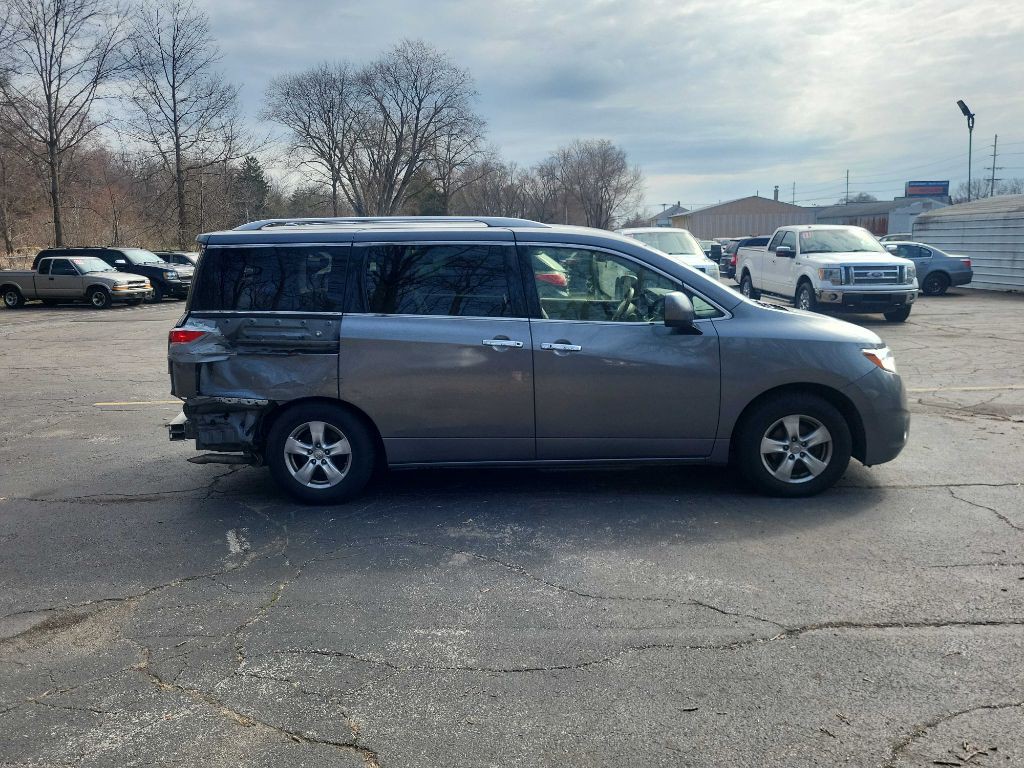 2017 Nissan Quest Image 8