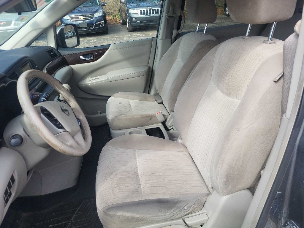 2017 Nissan Quest Image 10