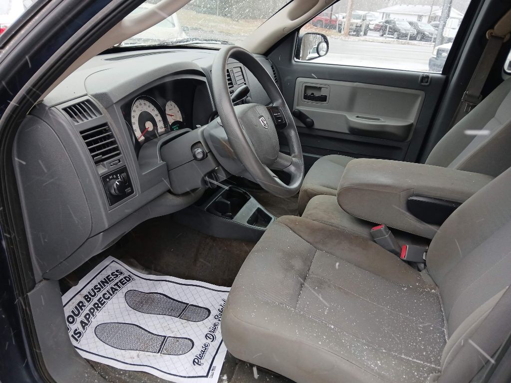 2006 Dodge Dakota Image 10