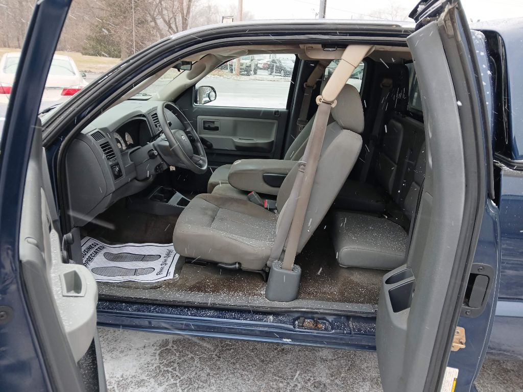 2006 Dodge Dakota Image 12