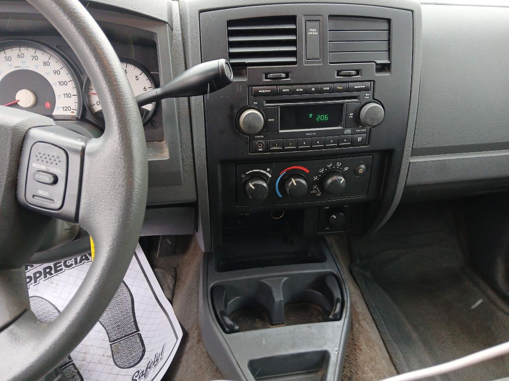 2006 Dodge Dakota Image 14