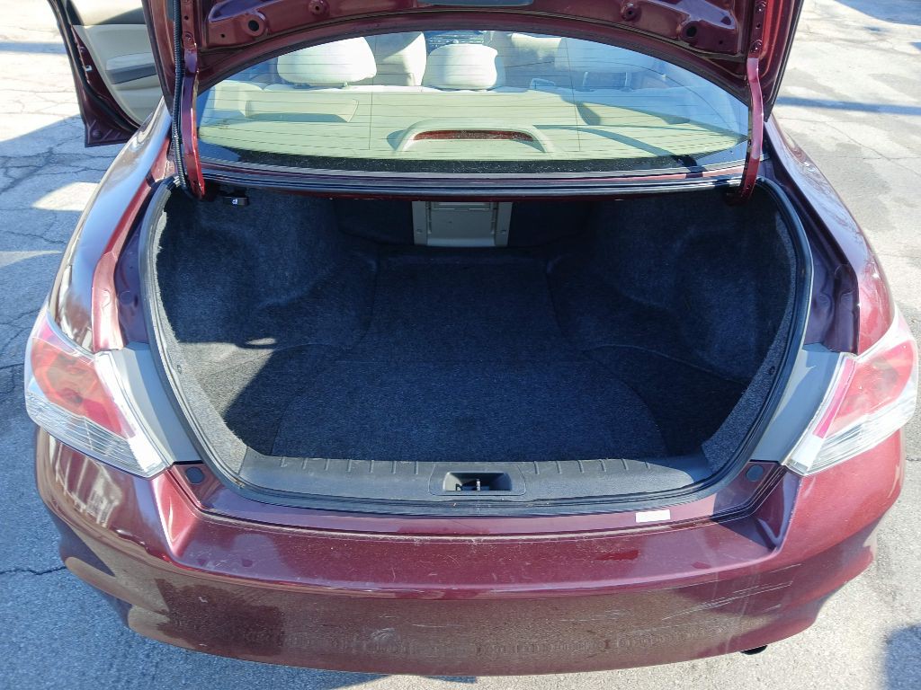 2010 Honda Accord Image 11