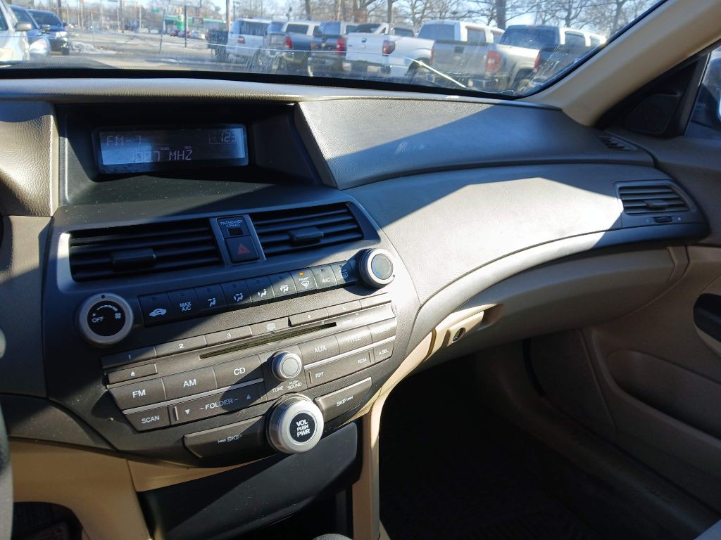 2010 Honda Accord Image 12