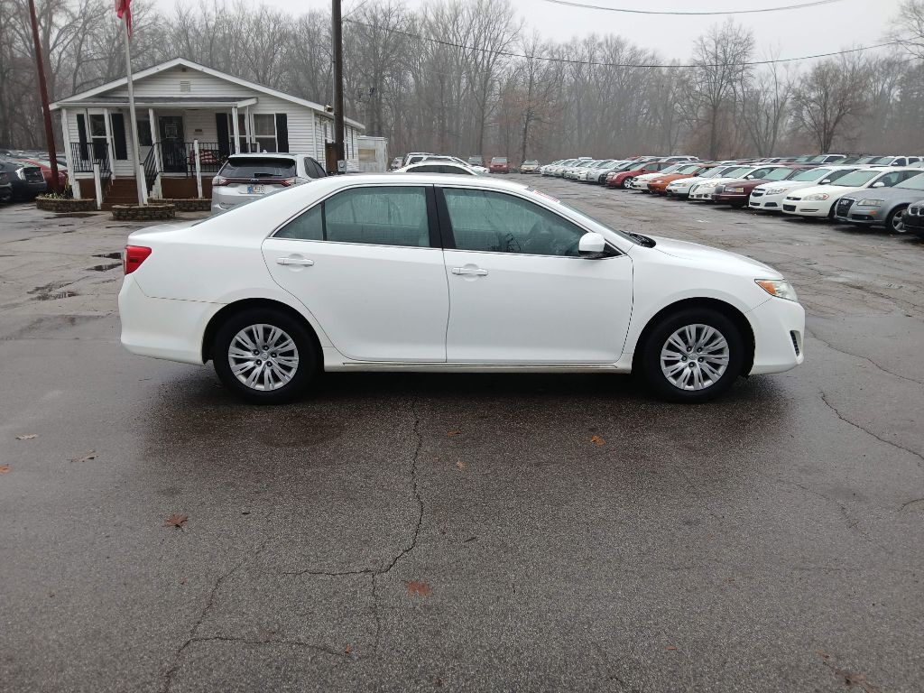 2012 Toyota Camry Image 6