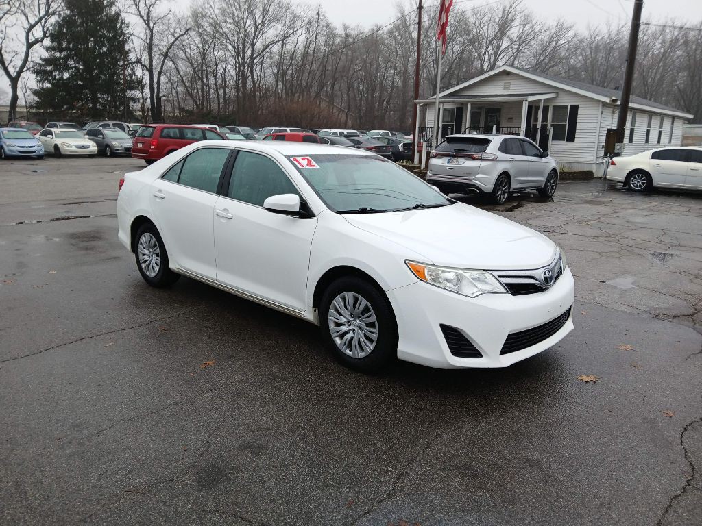 2012 Toyota Camry Image 7