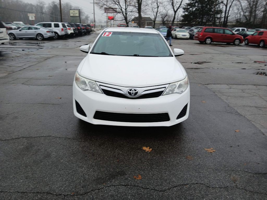 2012 Toyota Camry Image 8
