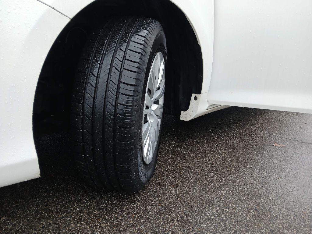 2012 Toyota Camry Image 16