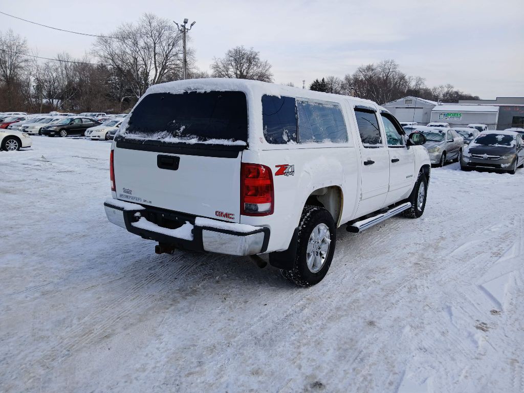 2013 GMC Sierra Image 2