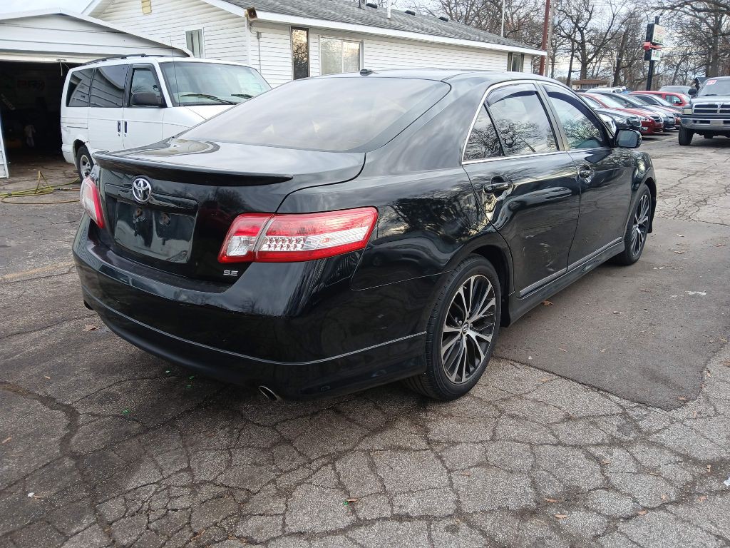 2011 Toyota Camry Image 6