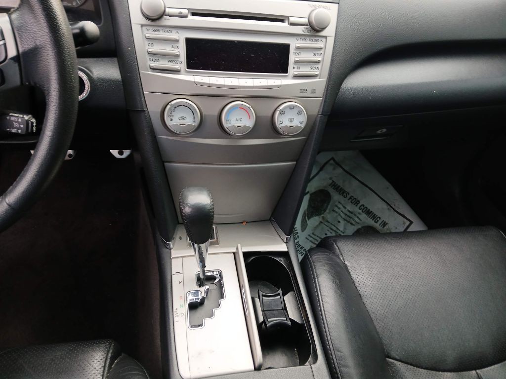 2011 Toyota Camry Image 13