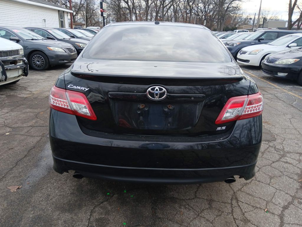 2011 Toyota Camry Image 3