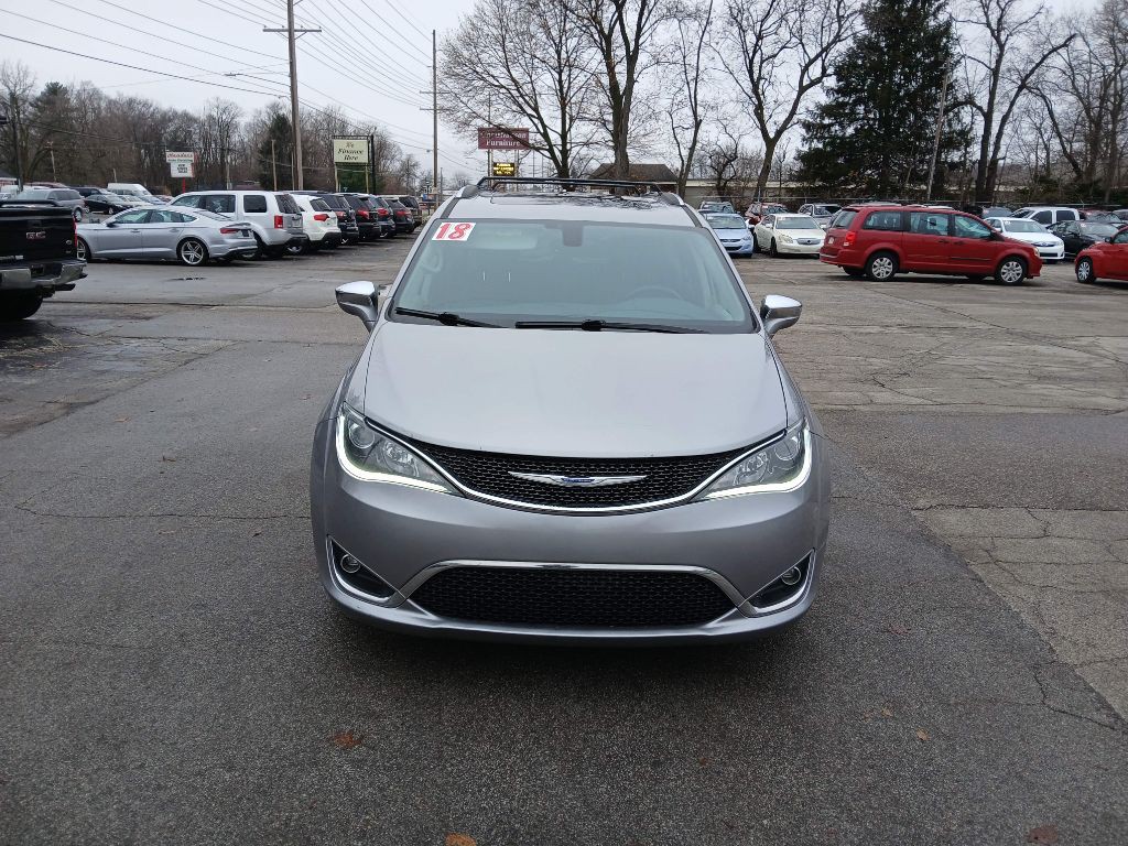 2018 Chrysler Pacifica Image 8