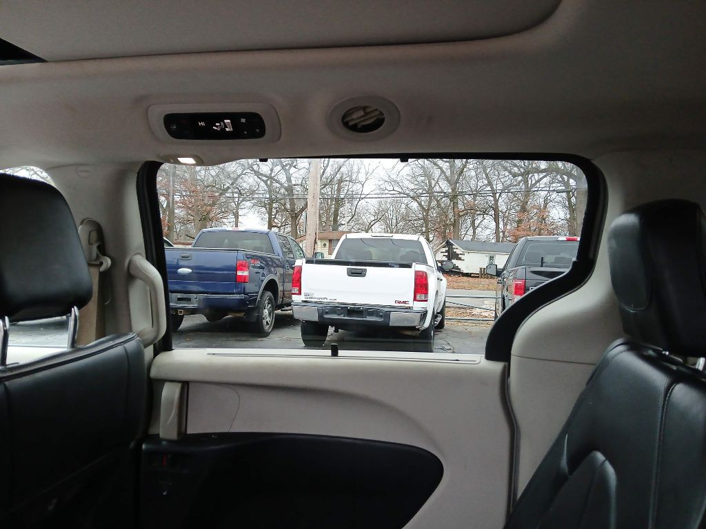 2018 Chrysler Pacifica Image 15