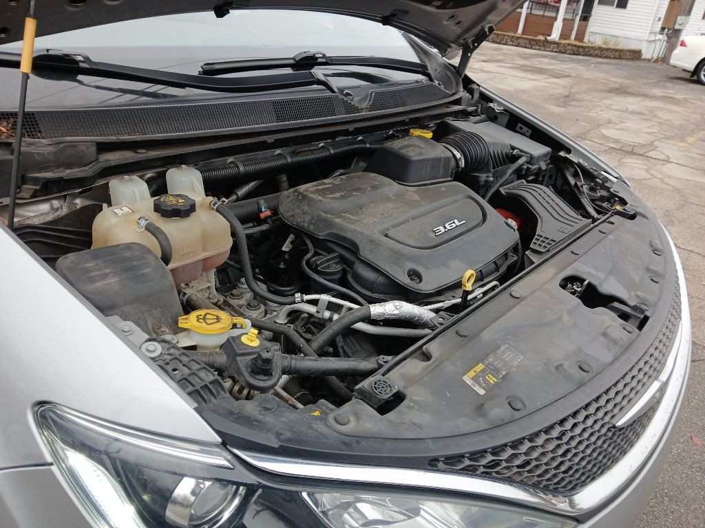 2018 Chrysler Pacifica Image 25