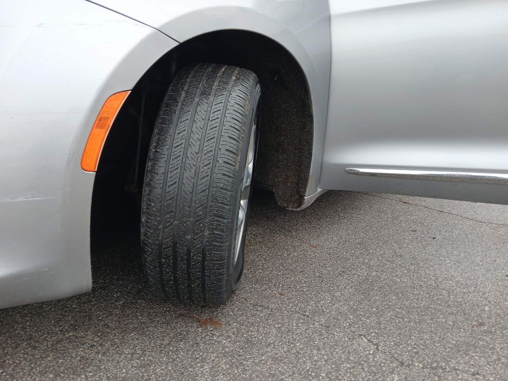 2018 Chrysler Pacifica Image 26