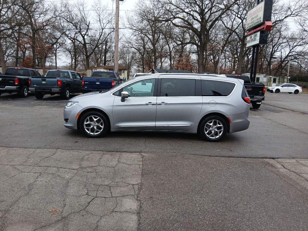 2018 Chrysler Pacifica Image 3