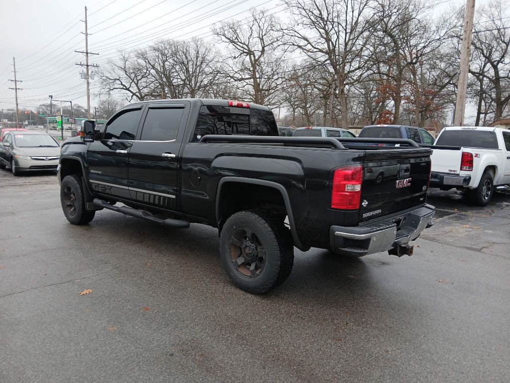 2015 GMC Sierra Image 2