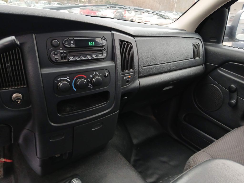 2004 Dodge Ram 2500 Image 10