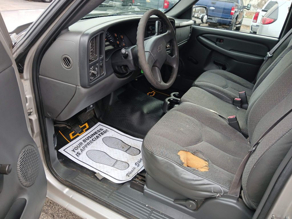 2004 Chevrolet Silverado 1500 Image 9