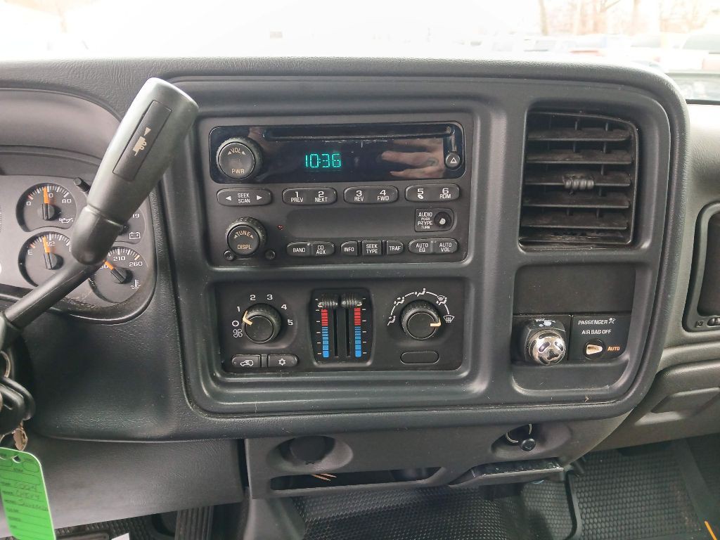 2004 Chevrolet Silverado 1500 Image 13