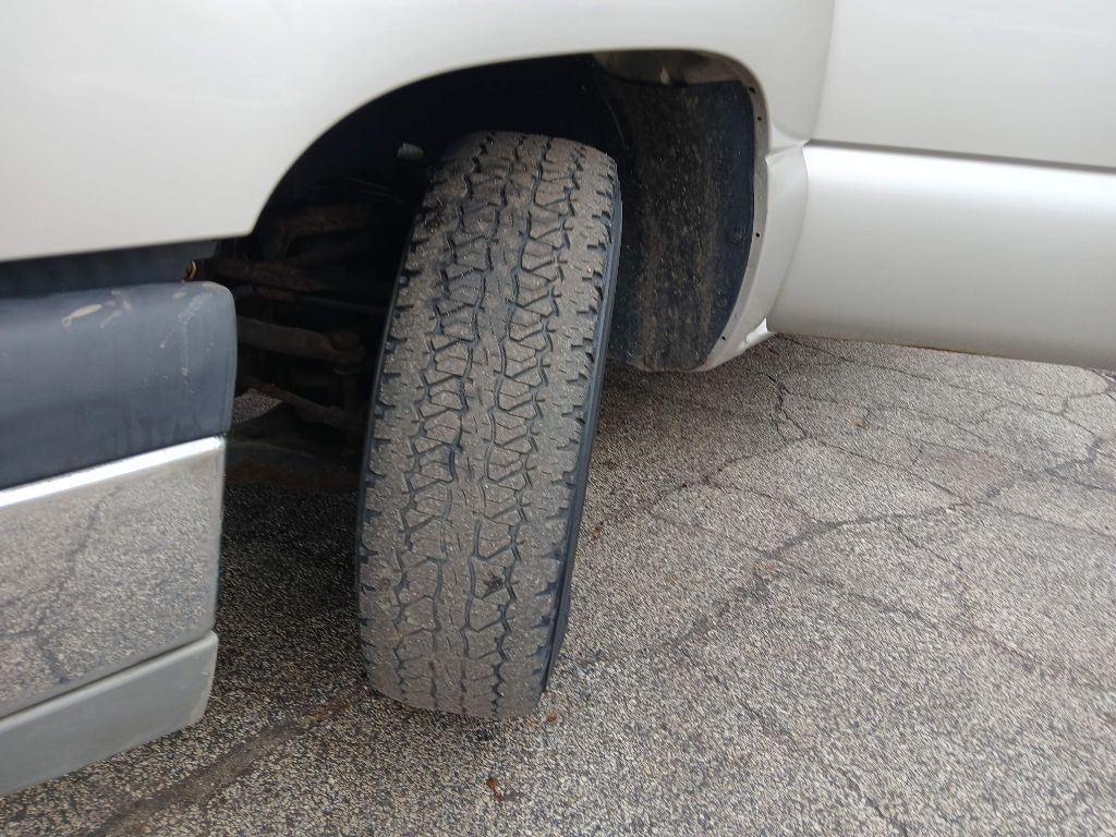 2004 Chevrolet Silverado 1500 Image 19