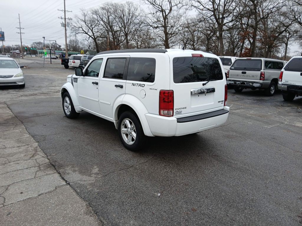 2011 Dodge Nitro Image 4