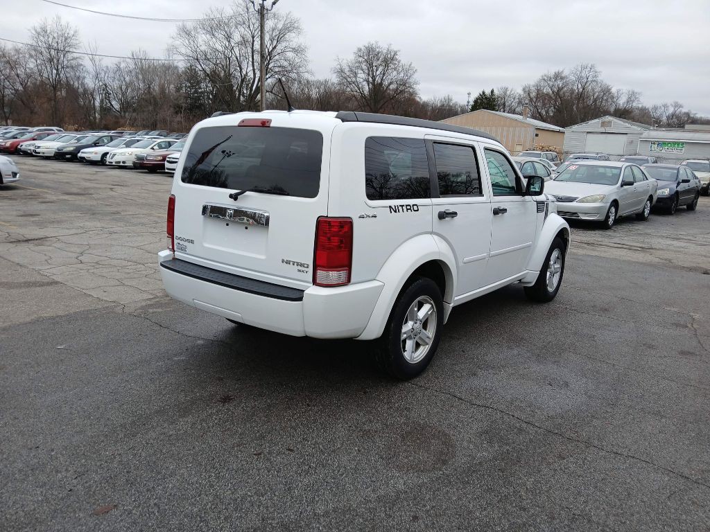 2011 Dodge Nitro Image 3