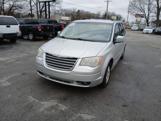 Image for 2010 Chrysler Town & Country Touring ID: 7112130