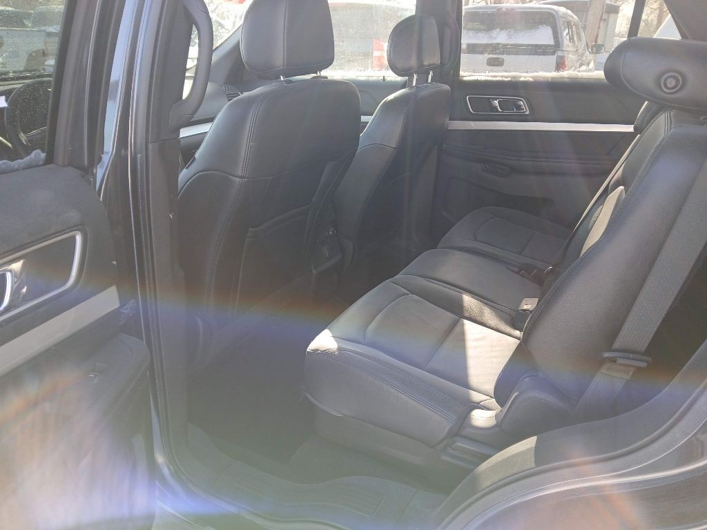 2017 Ford Explorer Image 9